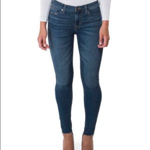 NWT Hudson Natalie Midrise Skinny